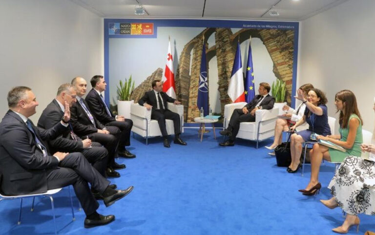 ემანუელ მაკრონთან შეხვედრაზე არსებული გამოწვევების ფონზე რეგიონული უსაფრთხოების გაძლიერების გზები განვიხილეთ - ირაკლი ღარიბაშვილი