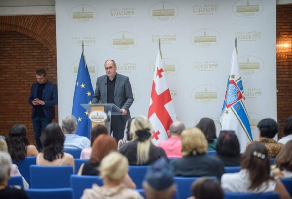 თბილისის საკრებულოში "წლის მკითხველი 2022"-ის დაჯილდოება გაიმართა