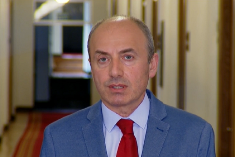 თუ ვინმეს წარმოუდგენია, ე.წ. ტექნიკური მთავრობის ჩამოყალიბება არის სწორი, დემოკრატიული და კონსტრუქციული პროცესი, ეს ლექციები ერთმანეთს სახლში უკითხონ - გურამ მაჭარაშვილი