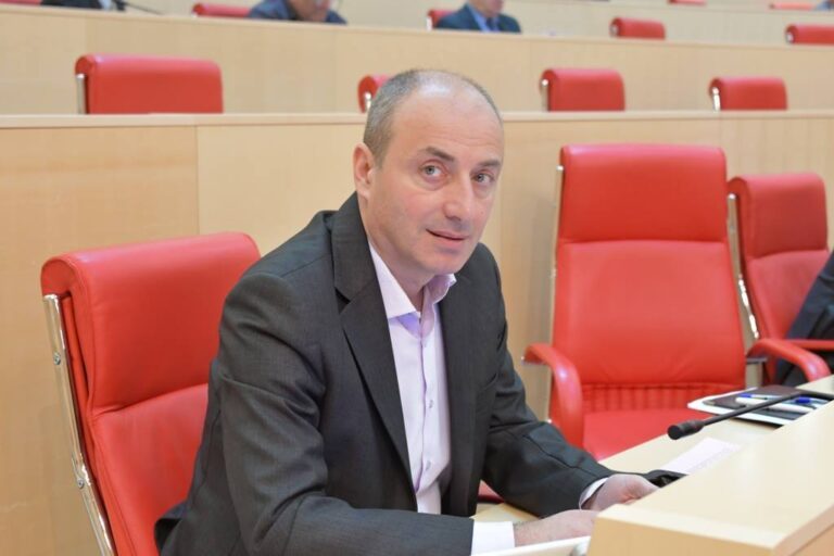 „სირცხვილია“ და „ნაცმოძრაობა“ ვერ შეთანხმდნენ იმაზე, „ნაცმოძრაობა“ უფრო სირცხვილია თუ „სირცხვილია" უფრო სირცხვილია - გურამ მაჭარაშვილი