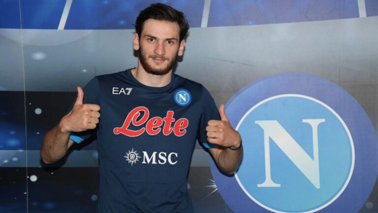 აი, უკვე აქ ვარ - "Napoli" ტვიტერში ხვიჩა კვარაცხელიას ვიდეოს ავრცელებს