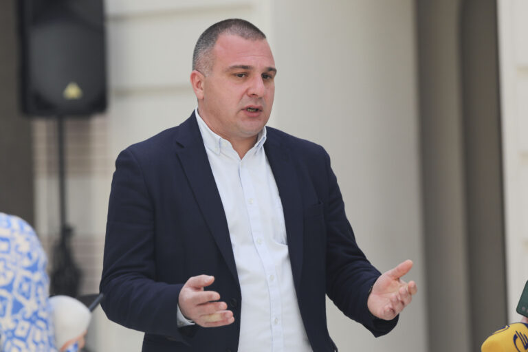 "საკითხი დამტკიცდება არა მფლობელის, არამედ ქალაქის ინტერესებიდან გამომდინარე" - რევაზ სოხაძე