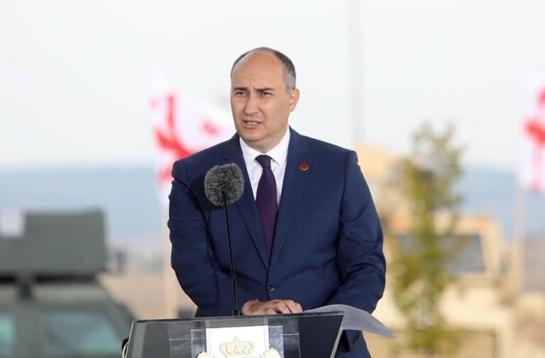 “ძარცვავდნენ მეგობარი ქვეყნების პენსიონერებს, რაც დასანანია”- თავდაცვის მინისტრი BBC-ის გამოძიებაზე