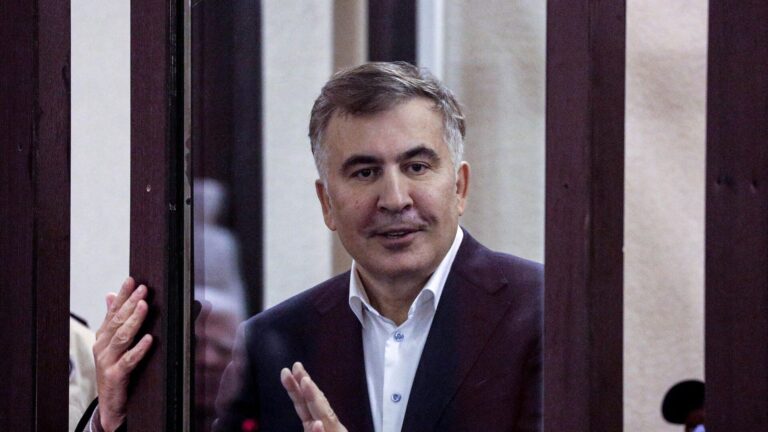“ზელენსკის გეგმამ იმუშავა: ევროკავშირი აპირებს, რუსეთთან გამარტივებული სავიზო რეჟიმი გააუქმოს”- სააკაშვილი