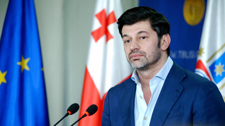 "რაც უფრო მეტი ტურისტი იქნება, ეკონომიკის განვითარებისთვის მნიშვნელოვანია"- კახა კალაძე