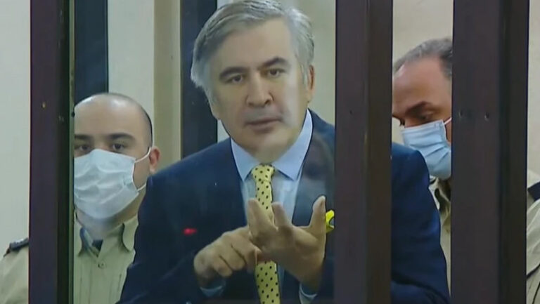 "უკრაინელები ძალიან მშვიდად ხვდებიან რუსულ მობილიზაციას, ვინაიდან ორი ერთზე უპირატესობა აქვთ ცოცხალ ძალაში"-სააკაშვილი