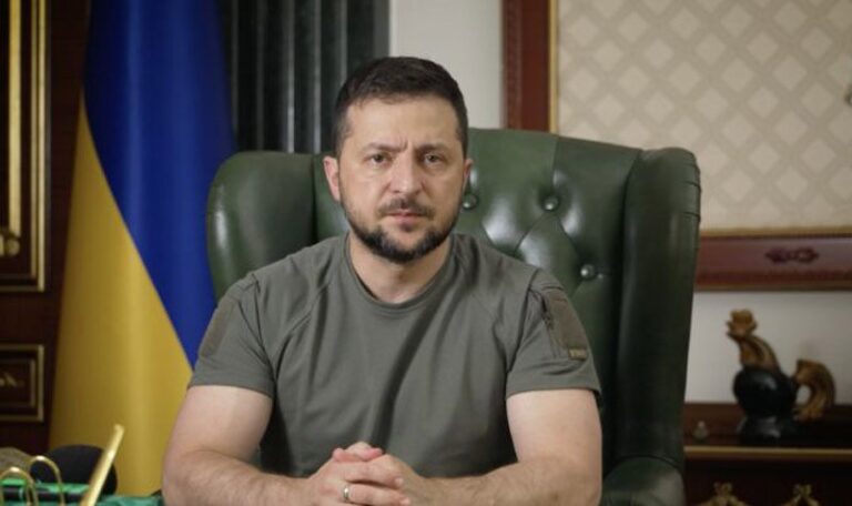 "როდესაც უკრაინის დროშა ბრუნდება ტერიტორიაზე, არავის ახსოვს ანექსიების ფარსი"-ზელენსკი