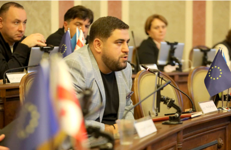 "ნაციონალური მოძრაობა არის დამნაშავე ორგანიზაცია, რომელმაც ოპოზიციური პარტიების წარმომადგენლები თავიანთ მარწუხებში მოაქცია"-გივი ჩხარტიშვილი