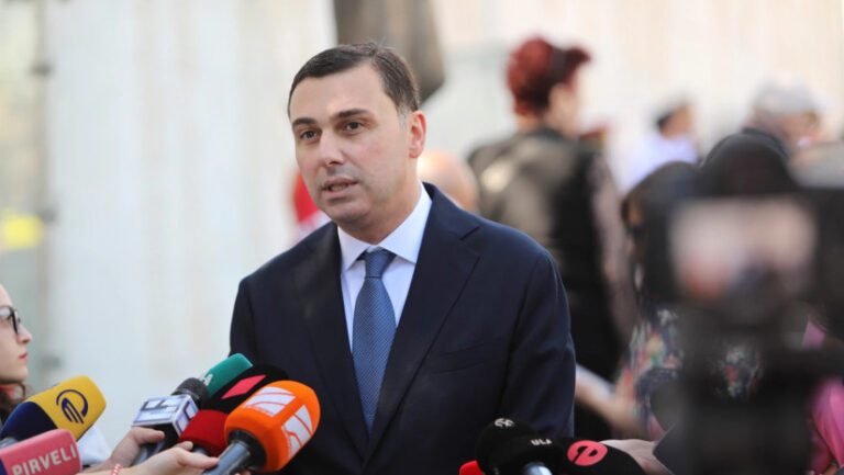 “მიმაჩნია, რომ ასეთ დროს სრულიად უადგილოა ოპოზიციის მიუღებელი პოლიტიკური ინსინუაციები დედაქალაქის მერის მიმართ და ტრაგედიის პოლიტიკურ ჭრილში გადატანა“ - გიორგი ტყემალაძე