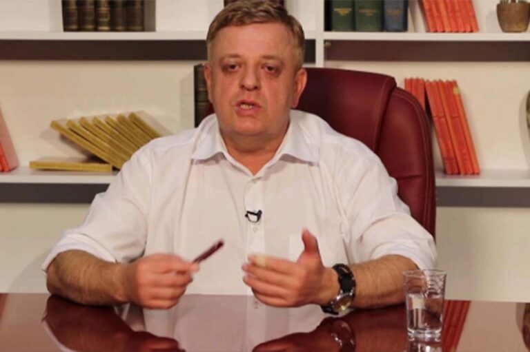 "ასე ხდება, როდესაც ბინძურ და უტიფარ პოლიტიკანებს შუბლის ძარღვი გაუწყდებათ"-ლევან ნიკოლეიშვილი ელენე ხოშტარიას