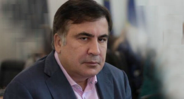 "დედაჩემმა მემკვიდრეობით მიღებული მიწა გაყიდა და მიუხედავად ამისა, ახლა ფული აღარ გვაქვს"- სააკაშვილი
