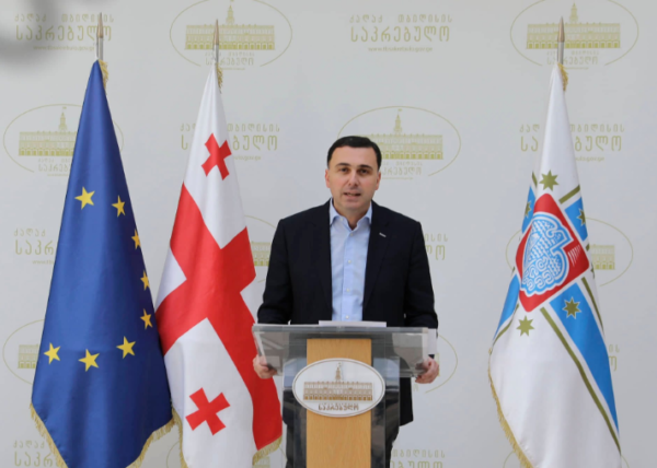 გიორგი ტყემალაძემ დედაქალაქში მიმდინარე ინფრასტრუქტურულ პროექტებთან დაკავშირებით ბრიფინგი გამართა