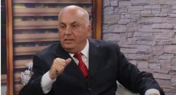 სოსო თოფურიძე „ნაცმოძრაობის“ ლიდერებს რუსეთის ინტერესების გატარებაში ადანაშაულებს
