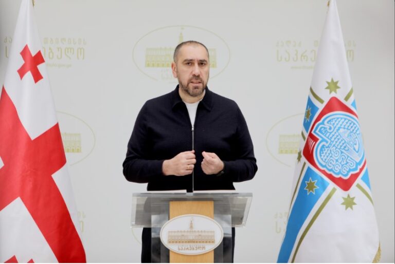 ზურაბ აბაშიძე დედაქალაქის მერიაში გამართულ მთავრობის სხდომაზე განხილულ საკითხებს გამოეხმაურა