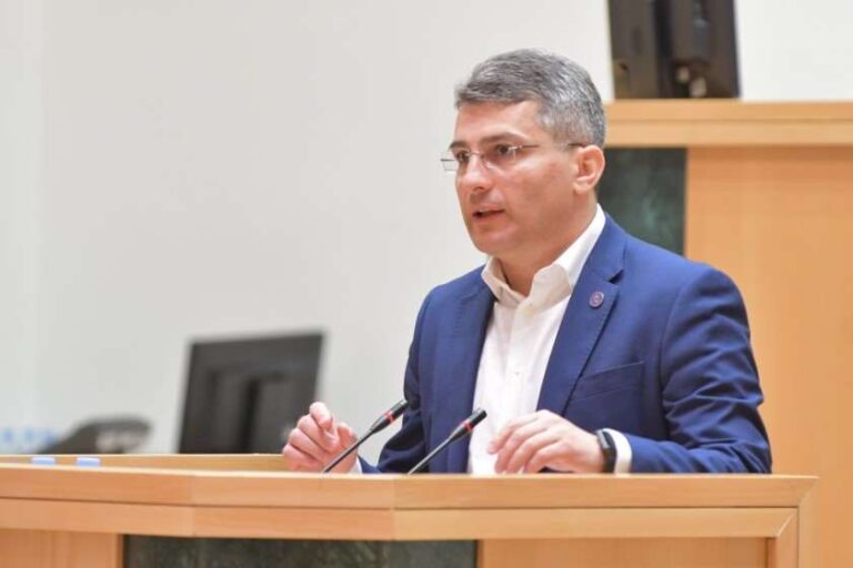 " საქართველო იმსახურებს თუ არა კანდიდატის სტატუსს? - პასუხი რომ არ გაქვთ ამაზე, ამიტომ ხართ თქვენ და თქვენი „ტროიკა“ ამ ქვეყანაში უცხო ქვეყნის აგენტურა"-მამუკა მდინარაძე გიორგი ვაშაძეს: