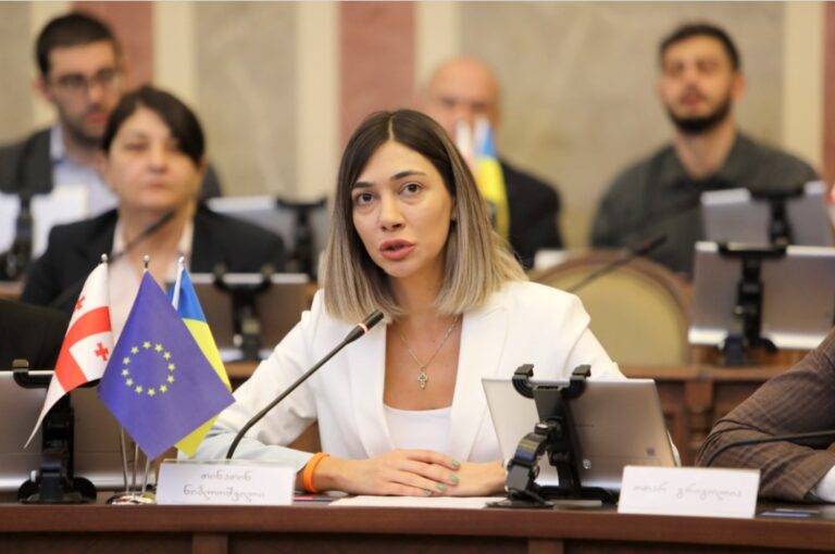 თინათინ ნიბლოშვილი - არც ერთი ქალი არ უნდა დარჩეს მარტო ძალადობასთან, ვისაუბროთ იმ სერვისებზე, რომელსაც სახელმწიფო სთავაზობს ქალებს