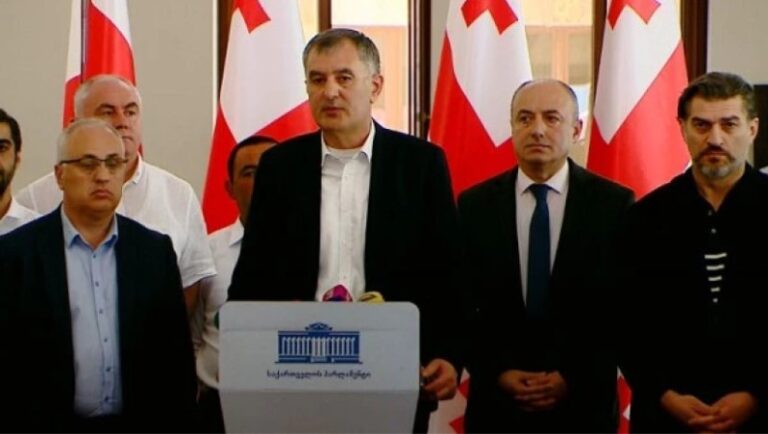 "ოპოზიციის განცხადებები ადასტურებს, რომ საქართველოში მეორე ფრონტის საფრთხე ჯერ კიდევ გადავლილი არაა” –  “ხალხის ძალა”