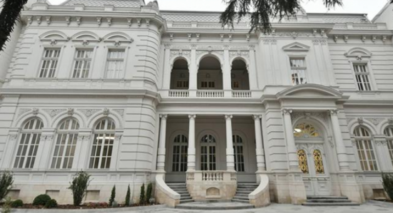 "პრეზიდენტი დღეს დაგეგმილ "ელჩების კონფერენციას" არ დაესწრო, რადგან პროტოკოლმა პრეზიდენტს მისთვის განკუთვნილი ადგილი არ დაუთმო - პრეზიდენტის ადმინისტრაცია