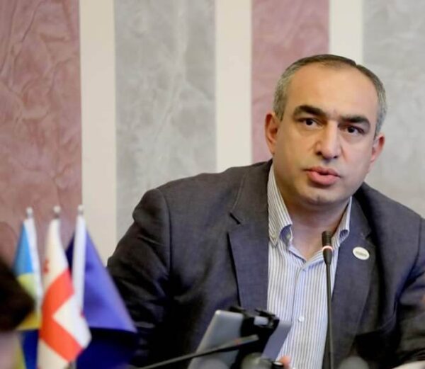 "გაიქეცი, გვიღალატე და კიდევ აქეთ გვემუქრები?"- ვლადიმერ ბოჟაძე გახარიას