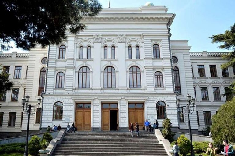 "გია ბუღაძე უნივერსიტეტიდან არ გაუთავისუფლებიათ"-თბილისის სახელმწიფო უნივერსიტეტი განცხადებას ავრცელებს