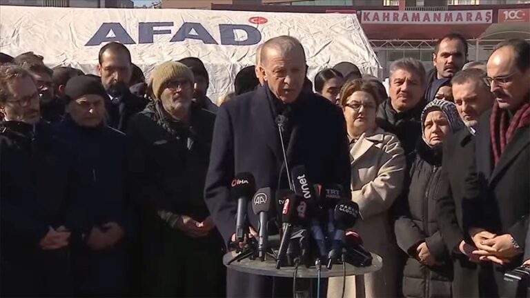 რეჯეფ თაიფ ერდოღანი სტიქიით ყველაზე მეტად დაზარალებულ ქალაქ ქაჰრამანმარაშში ჩავიდა