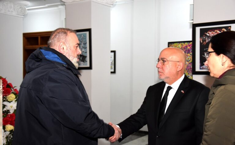 კობა კობალაძემ თურქეთში მიწისძვრის შედეგად დაღუპულთა ხსოვნას პატივი მიაგო და სამძიმრის წიგნში ჩანაწერი გააკეთა