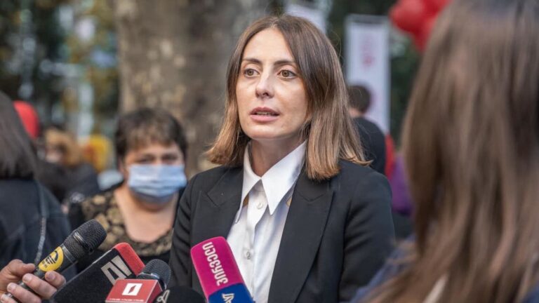 "პუტინის დაკავების ორდერის გაცემა ნიშნავს იმას, რომ ის უკვე გარიყული და იზოლირებულია"-ხატია დეკანოიძე