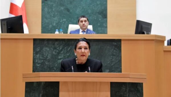 "ვერ შემცვალეთ და ვერც შემცვლით, რაც უნდა იმპიჩმენტით დამემუქროთ"- პრეზიდენტი მმართველ გუნდს