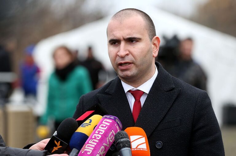 "დღითი დღე, მოსკოვისა და ოცნების გზავნილები, ერთი-ერთში იმეორებს ერთმანეთის პათოსს" -კახა ქემოკლიძე