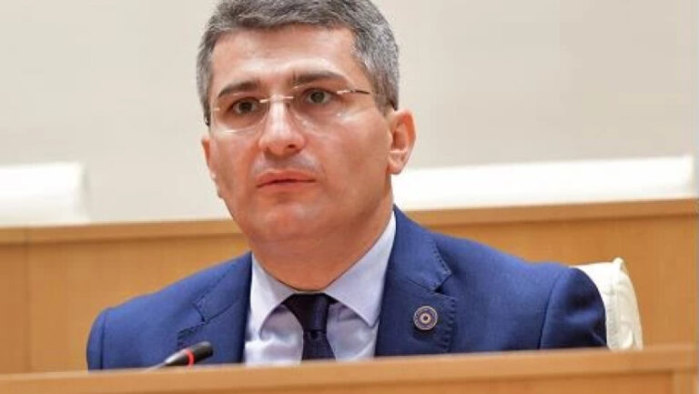 "მიწისქვეშა პარკინგის მშენებლობის საკითხზე გამართულ შეხვედრაზე აშშ-ის ელჩის დასწრება სერიოზულ უხერხულობას ქმნის"- მდინარაძე