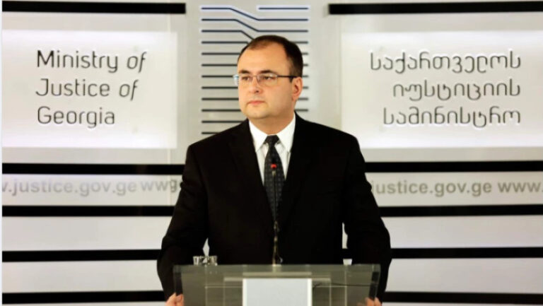 "სააკაშვილი, რა თქმა უნდა, ნიმუშის აღებას ხედავდა, მაგრამ გატანის მცდელობის ფაქტზე ჯერჯერობით ვერ გეტყვით"- რატი ბრეგაძე
