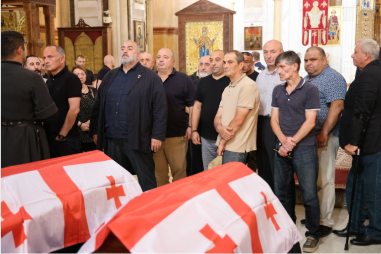 აფხაზეთში დაღუპულთა ნეშტები 30 წლის შემდეგ ოჯახებს დაუბრუნდა