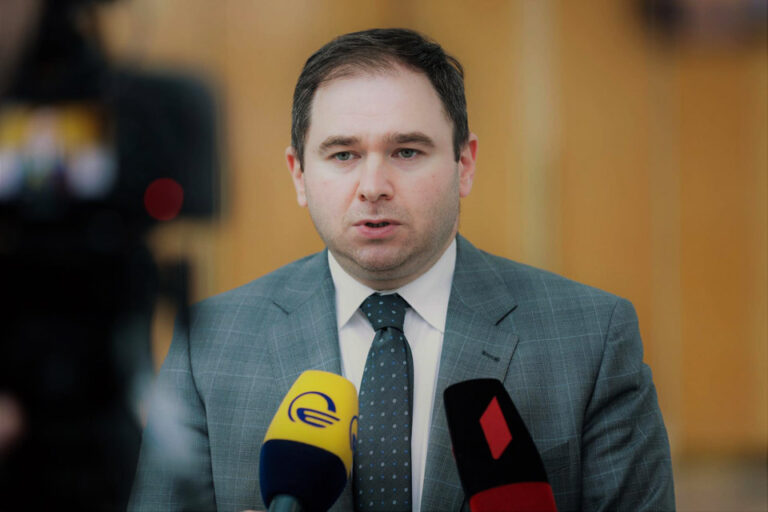 "ქვეყანას „მივაქანებდით რუსეთისკენ“ და უცებ, სტატუსით აღმოვჩნდით ევროკავშირში"- ნიკოლოზ სამხარაძე