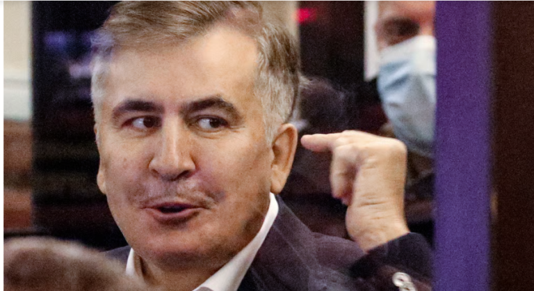 „სააკაშვილს გულწრფელად სჯერა, რომ ტელეკადრებით მსოფლიოს მართვა შეიძლება“ – უცხოური პრესა