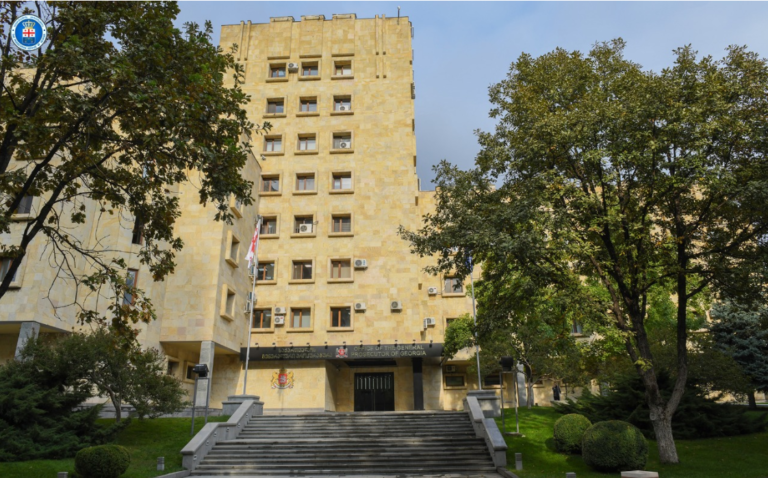 განზრახ მკვლელობის და ხულიგნობისთვის ბრალდებულს 12 წლით თავისუფლების აღკვეთა მიესაჯა