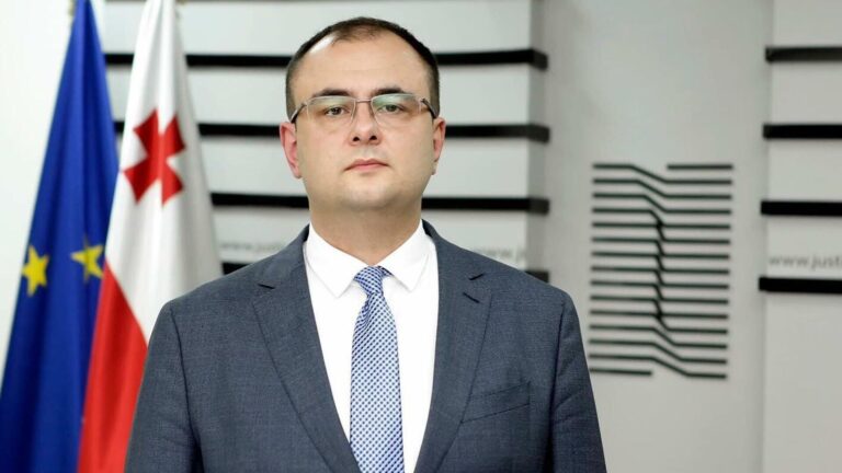 კატეგორიულად მიუღებელია, ვინმეს მოღალატე, გამყიდველი და ოკუპანტი უძახო იმის გამო, რომ ემოციის შედეგად წარმოშობილ შთაბეჭდილებას არგუმენტებით ვერ ამყარებდე -რატი ბრეგაძე