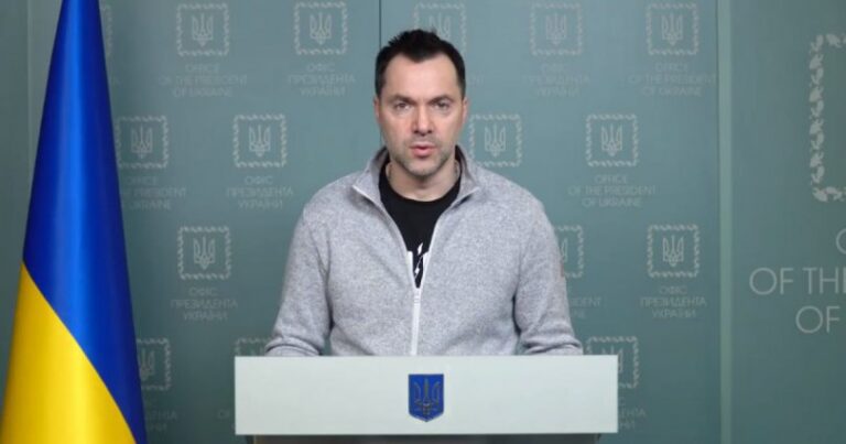 "კონტრიერიშის ჩავარდნის გამო ვოლოდიმირ ზელენსკის სამხედროებთან კონფლიქტი აქვს"-ალექსეი არესტოვიჩი