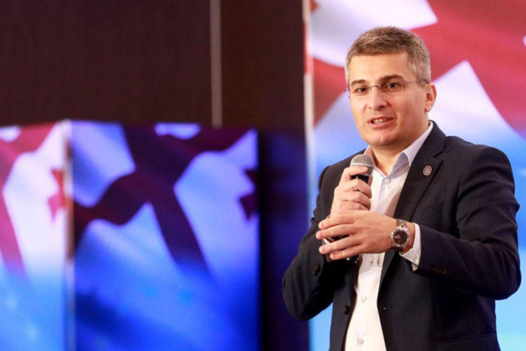 გახარიაც და ხაზარაძეც დღეს ბევრად უფრო დიდ ხიფათს წარმოადგენენ ქართული საზოგადოებისთვის, ვიდრე ყველასათვის გაშიფრული „ნაციონალური მოძრაობა“ - მამუკა მდინარაძე