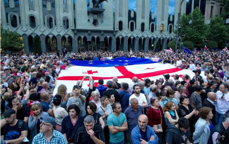 "მღელვარება, სიხარული და ზეიმი: ქართველები კმაყოფილნი არიან ევროკომისიის რეკომენდაციით"-Berliner Zeitung
