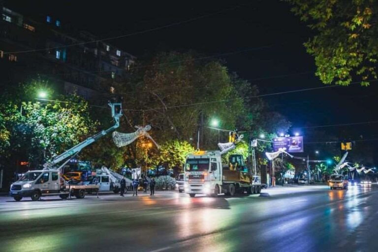 თბილისში საახალწლო განათებების მონტაჟი დაიწყო
