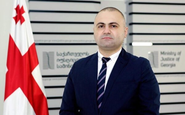 სიმართლეს არ შეესაბამება საუბარი, რომ სტრასბურგის სასამართლოს მიერ დაჩქარებული წესით ან პრიორიტეტის ფარგლებში ხდება ჯაფარიძე-ხაზარაძე-წერეთლის საქმის განხილვა -ბექა ძამაშვილი