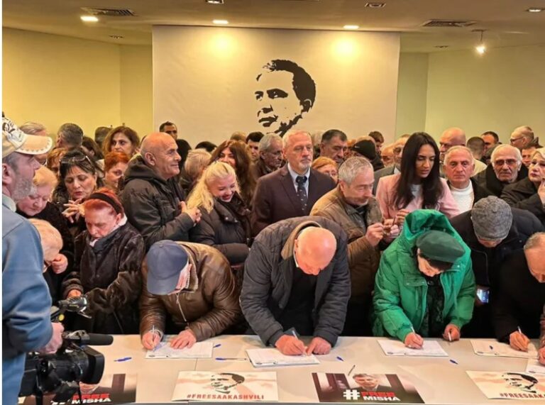 მივმართავთ სალომე ზურაბიშვილს და მოვითხოვთ მისგან, რომ სასწრაფოდ გაათავისუფლოს მიხეილ სააკაშვილი -ზაზა გოგავა