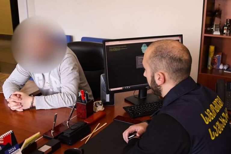 საგამოძიებო სამსახურმა ე.წ. ქოლცენტრების საქმეზე ორი პირი დააკავა