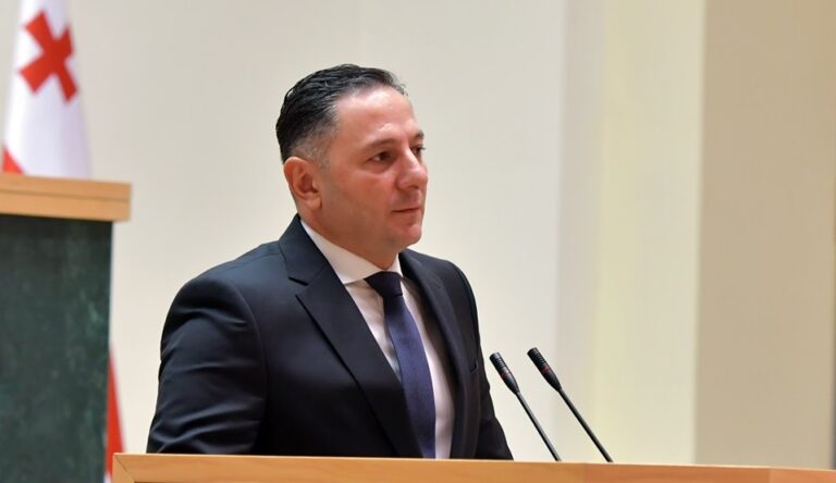 პოლიციელებო, მინდა კიდევ ერთხელ გითხრათ მადლობა,  ქვეყნისა და მოქალაქეების წინაშე გაღებული ღვაწლისთვის - ვახტანგ გომელაური