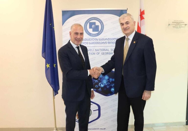 შოთა რუსთაველის საქართველოს ეროვნული სამეცნიერო ფონდის გენერალურმა დირექტორმა, თეიმურაზ დოჭვირმა იტალიის ახლადდანიშნულ საგანგებო და სრულუფლებიან ელჩს, მასიმილიანო დანტუანოს უმასპინძლა