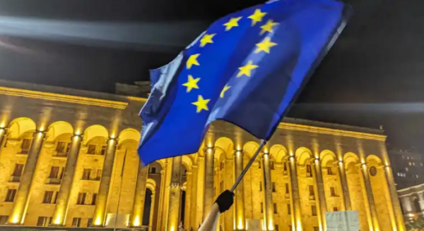 უცხოელი აგენტების შესახებ კანონპროექტის მიღებით საქართველო ევროკავშირთან დამაშორებელ ნაბიჯს გადადგამს - რას წერს „დოიჩე ველე“