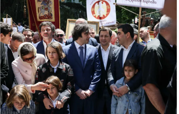 დღეს ფაქტობრივად,  კონსტიტუციური კანონის პროექტზე  რეფერენდუმი შედგა - შალვა პაპუაშვილი