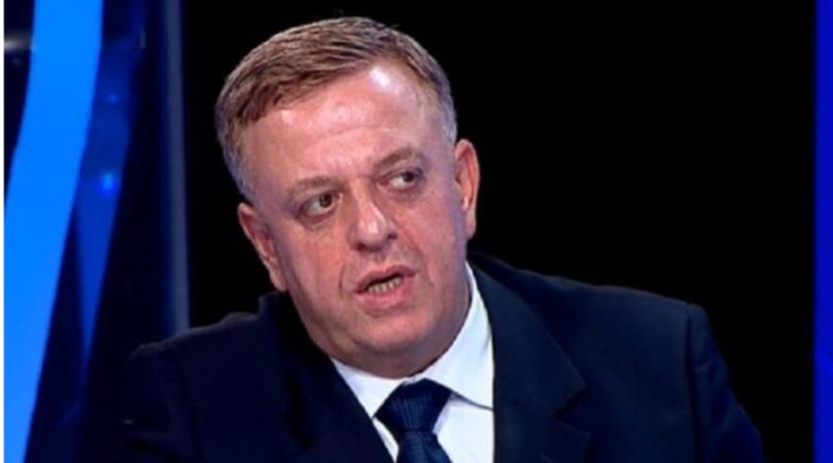 როგორც მაწვდიან ინფორმაციას, დაკავებულებს შორის ორი ამერიკის, ხოლო ერთი რუსეთის მოქალაქეა. დიდი ალბათობით ეს ხალხი შესაძლოა აკერმანის და შარპის ინსტრუქტორები იყვნენ -ლევან ნიკოლეიშვილი