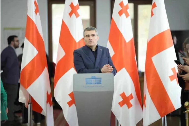 "არა რუსულ კანონს, კი ევროპას" - ახალგაზრდებო, ბოლომდე გეთანხმებით ამ სლოგანში - ოღონდ ჯერ კარგად გაერკვიეთ, სადაა რუსული კანონი და ვინ გაშორებთ ან გაახლოვებთ ევროპას, თავი არავის უნდა მოატყუებინოთ-მამუკა მდინარაძე