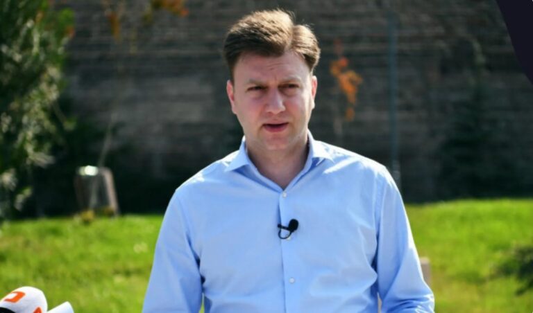 იქნებ გვითხრათ, რატომ უთენებდნენ საქართველოს აშშ-ის მოქალაქეები და რატომ მონაწილეობდნენ პოლიციასთან შეტაკებაში?-ვატო შაქარიშვილი აშშ-ის საელჩოს მიმართავს